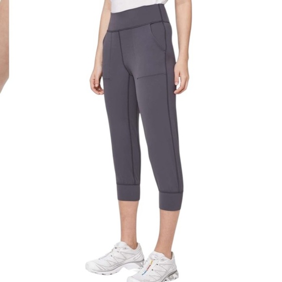 Lululemon Align Jogger Crop – 23” – Size 4 - Picture 6 of 9